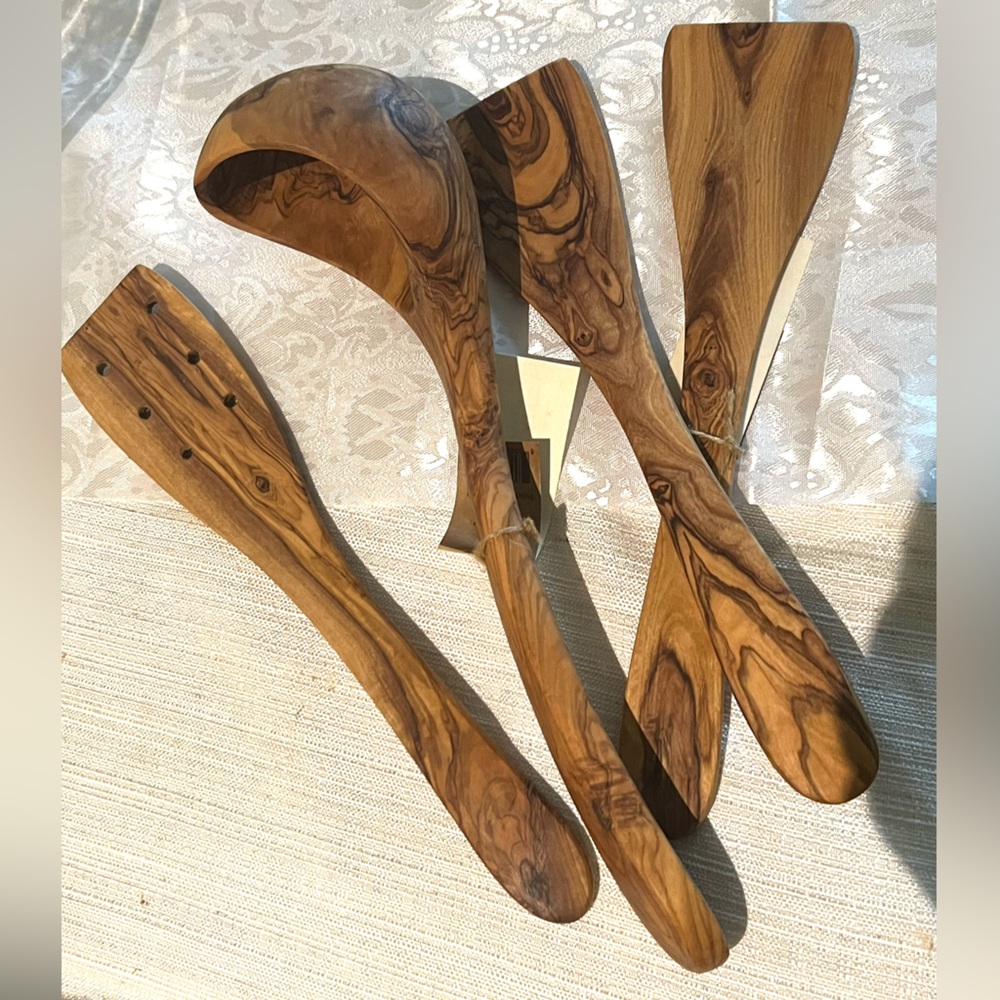 Set of 4 Olive Wood kitchen utensils